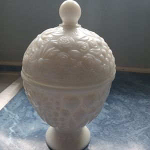 Vintages opaque white milk glass